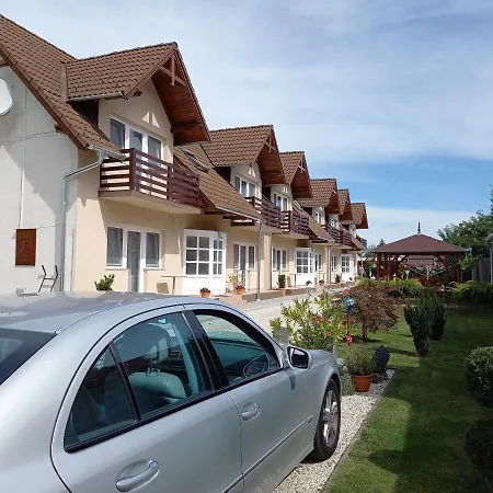 Διαμέρισμα Petrovics Apartmanhaz 1 Bük