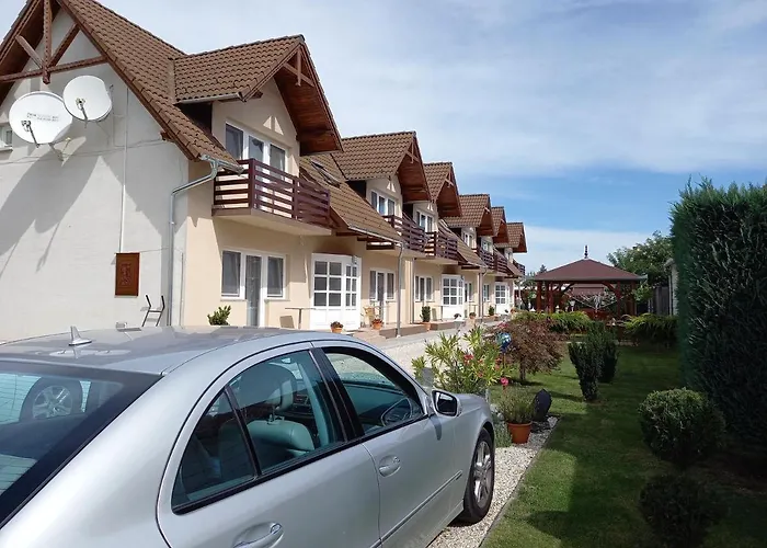 Lägenhet Petrovics Apartmanhaz 1 Bük