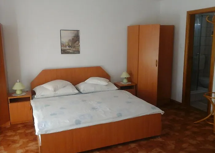 Petrovics Apartmanhaz 1 Bük