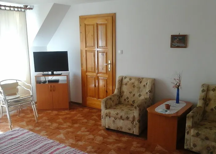 Lägenhet Petrovics Apartmanhaz 1