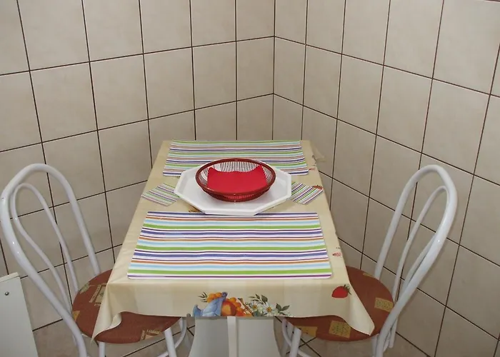 Petrovics Apartmanhaz 1 Lägenhet Bük