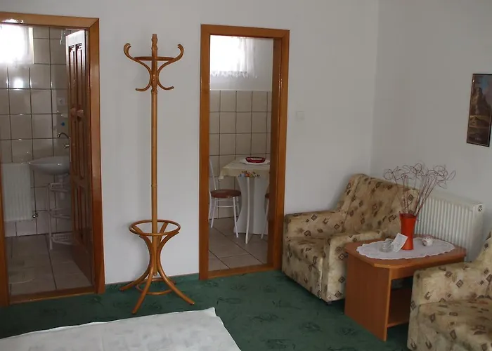 Lägenhet Petrovics Apartmanhaz 1